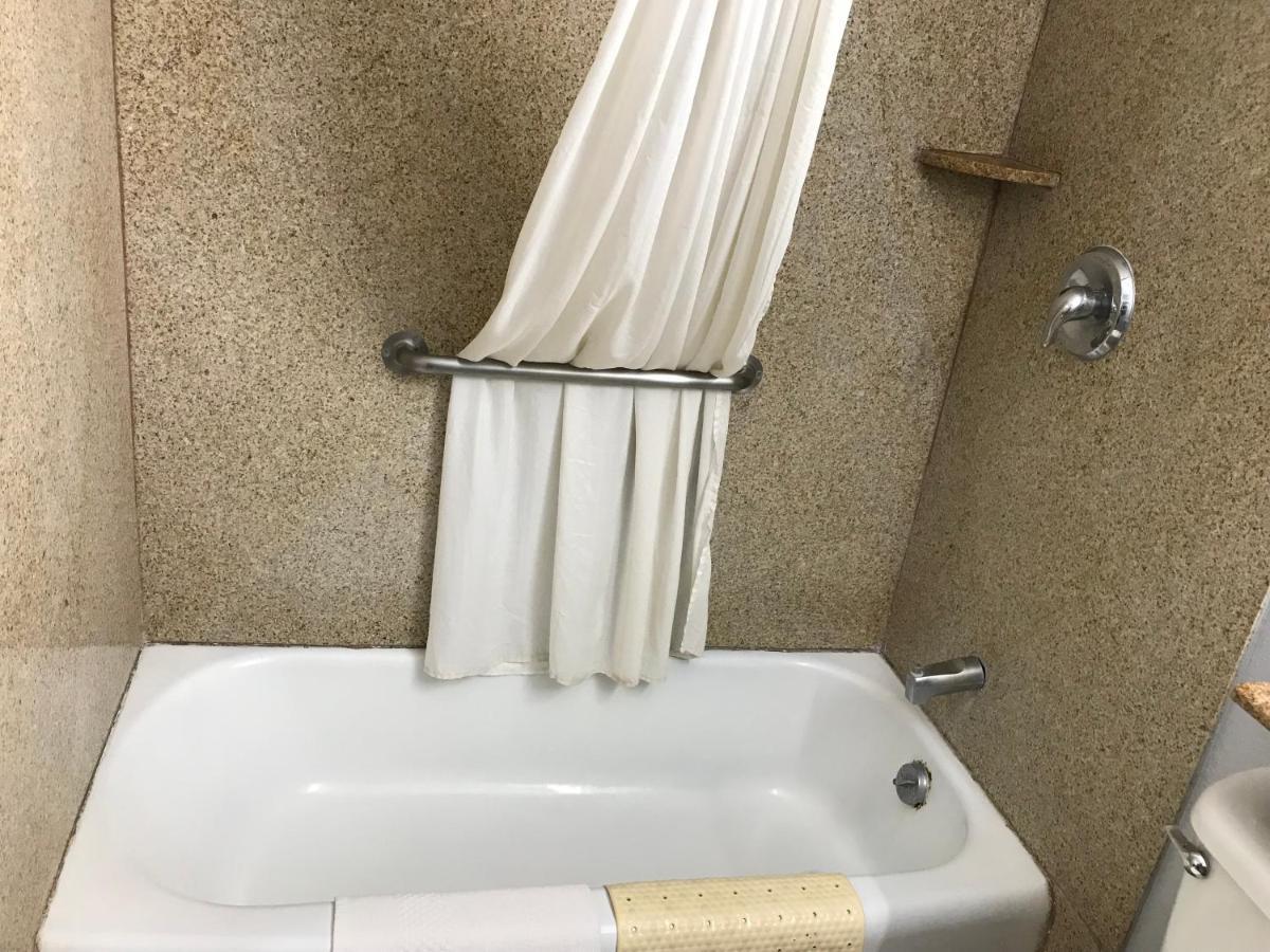 Budget Inn Plainview Екстериор снимка