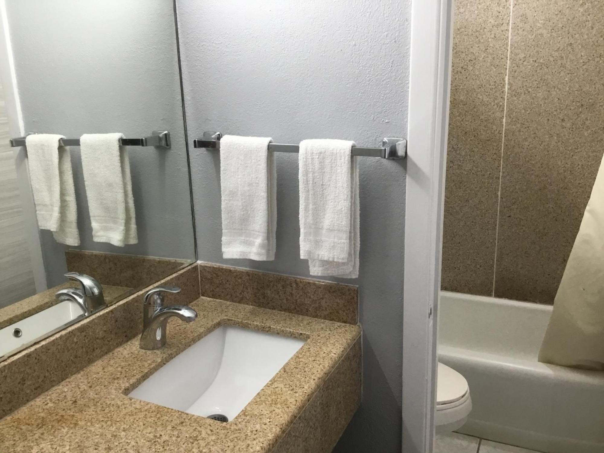Budget Inn Plainview Екстериор снимка